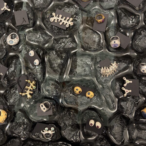 HRONIKA rotas uz ANDAS MUNKEVICAS stikla mākslas