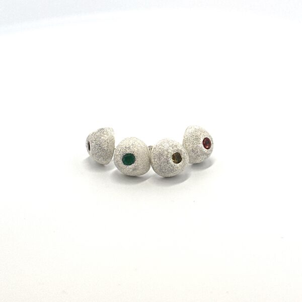 MAZIE auskari ar dažādiem akmeņiem